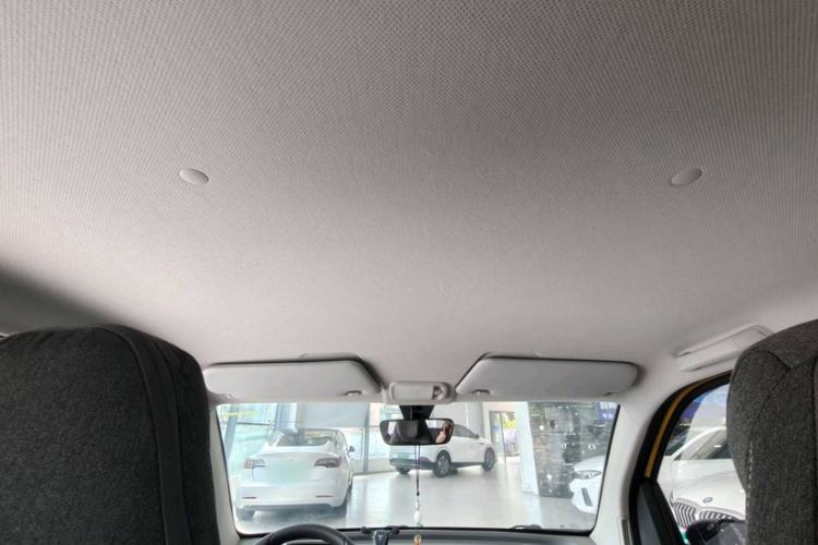 Used Wuling Hongguang MINIEV 2021 Macaron Premium Model – Lithium-NMC Interior 4
