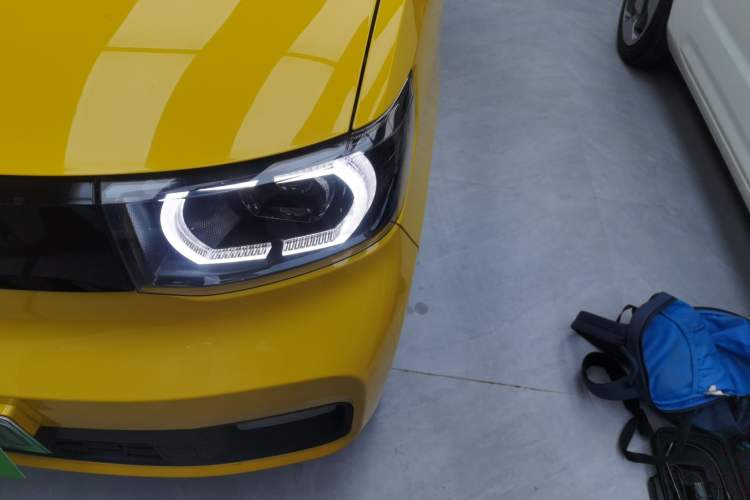 Used Wuling Hongguang MINIEV 2021 Macaron Fashion Edition Lithium-Ion Battery Left Front Headlight