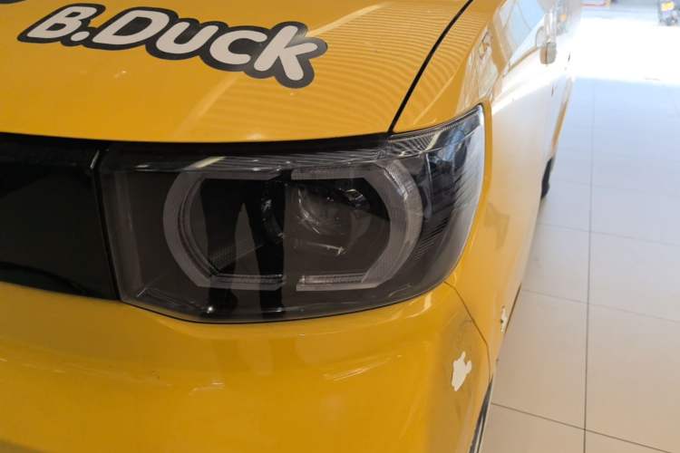 Used Wuling Hongguang MINIEV 2021 Macaron Sandwich Model 170 km Lithium Iron Phosphate Left Front Headlight