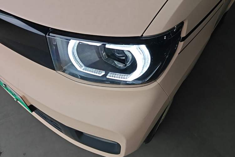 Used Wuling Hongguang MINIEV 2021 Macaron Premium Model – Lithium Iron Phosphate Left Front Headlight