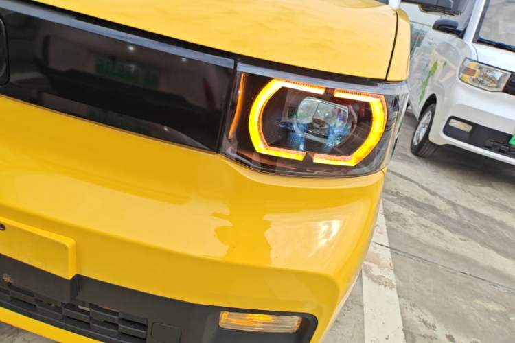 Used Wuling Hongguang MINIEV 2021 Macaron Fashion Model Lithium Iron Phosphate Left Front Headlight