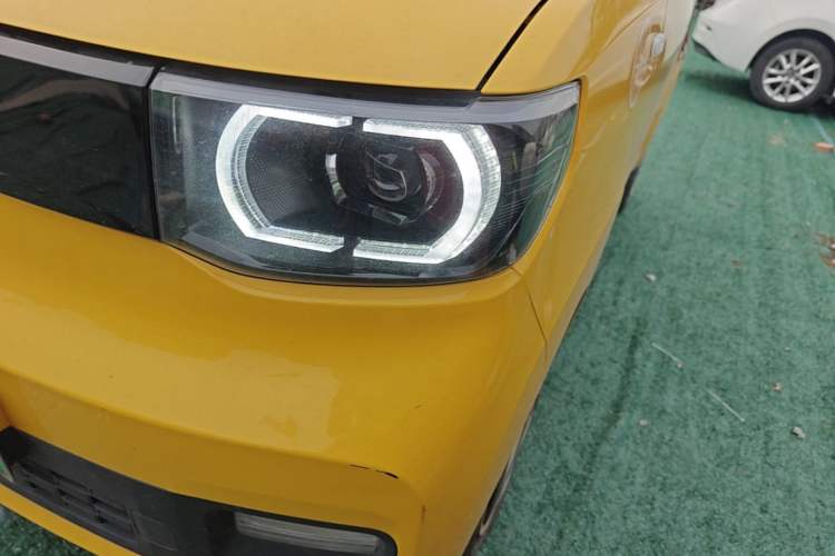 Used Wuling Hongguang MINIEV 2021 Macaron Premium Model – Lithium-NMC Left Front Headlight
