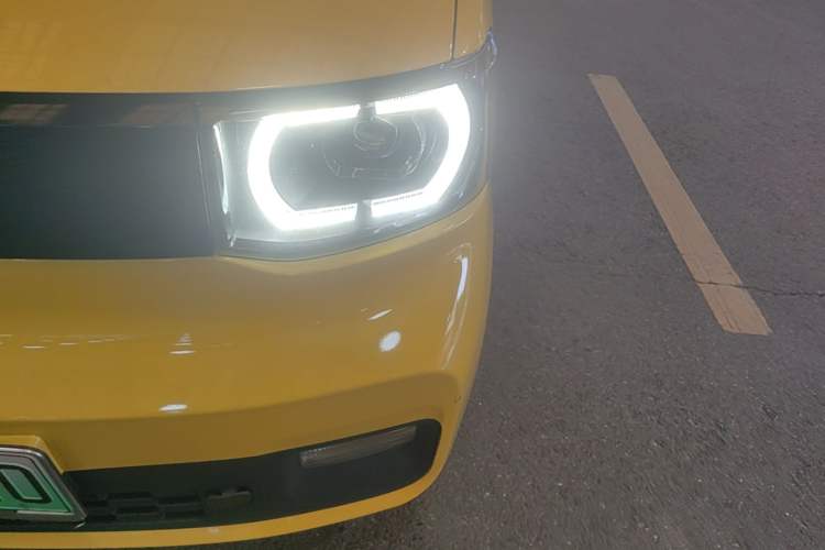 Used Wuling Hongguang MINIEV 2021 Macaron Premium Model – Lithium Iron Phosphate Left Front Headlight