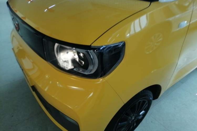 Used Wuling Hongguang MINIEV 2021 Macaron Fashion Edition Lithium-Ion Battery Left Front Headlight