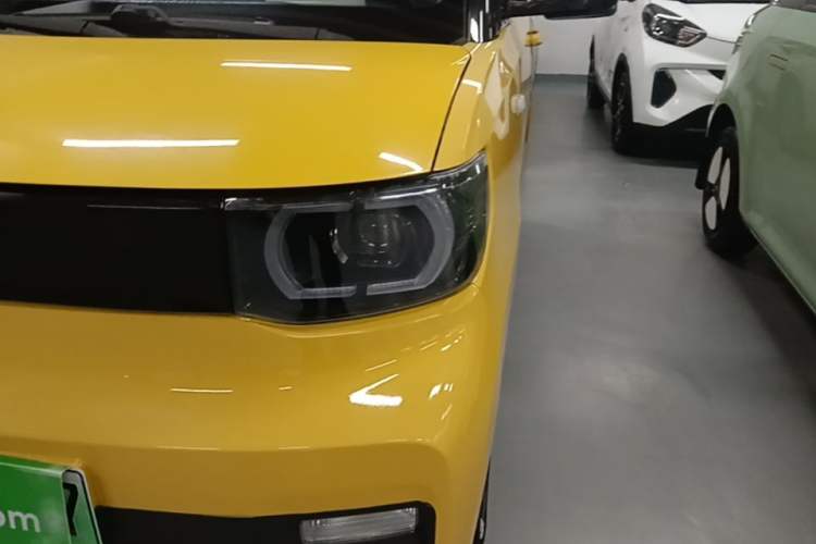 Used Wuling Hongguang MINIEV 2021 Macaron Fashion Edition Lithium-Ion Battery Left Front Headlight