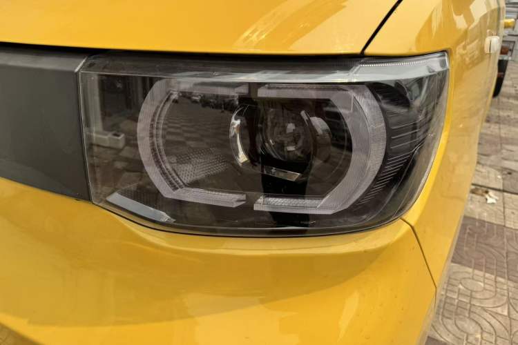 Used Wuling Hongguang MINIEV 2021 Macaron Fashion Model Lithium Iron Phosphate Left Front Headlight