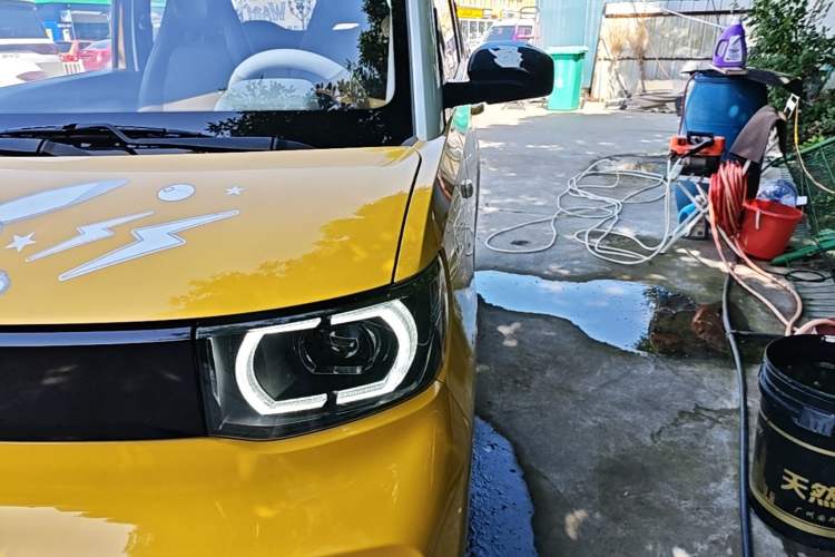 Used Wuling Hongguang MINIEV 2021 Macaron Premium Model – Lithium-NMC Left Front Headlight