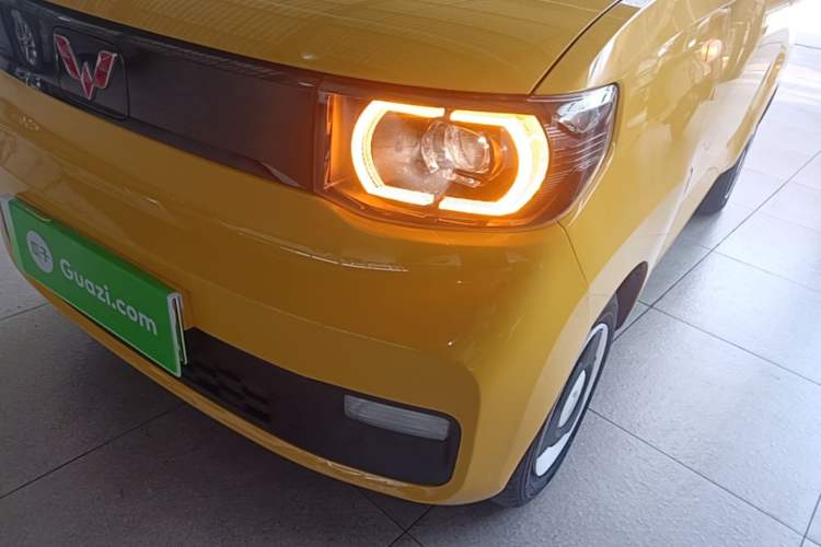 Used Wuling Hongguang MINIEV 2021 Macaron Fashion Model Lithium Iron Phosphate Left Front Headlight