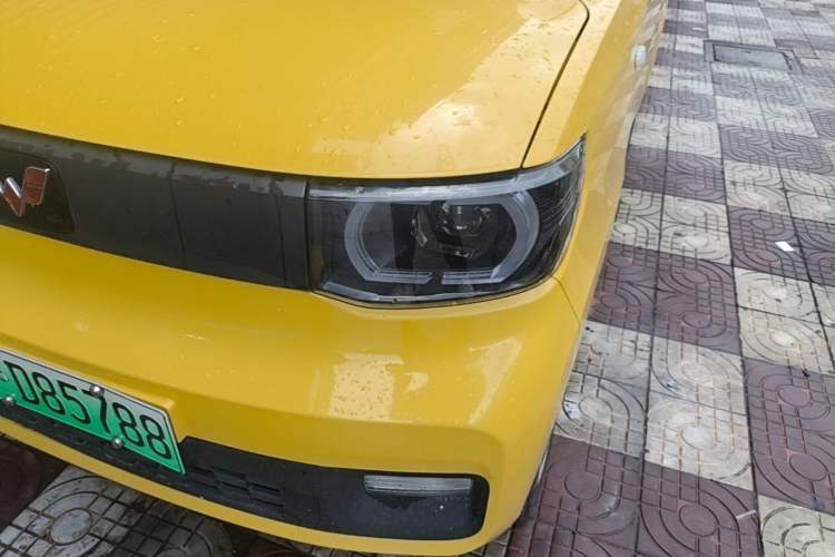 Used Wuling Hongguang MINIEV 2021 Macaron Fashion Model Lithium Iron Phosphate Left Front Headlight