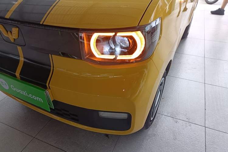 Used Wuling Hongguang MINIEV 2021 Macaron Premium Model – Lithium Iron Phosphate Left Front Headlight