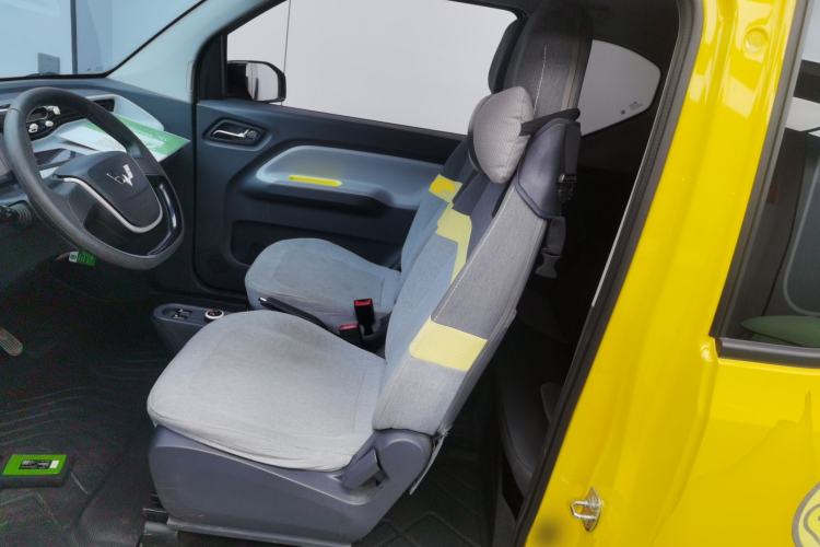 Used Wuling Hongguang MINIEV 2021 Macaron Fashion Edition Lithium-Ion Battery Left Front Seat