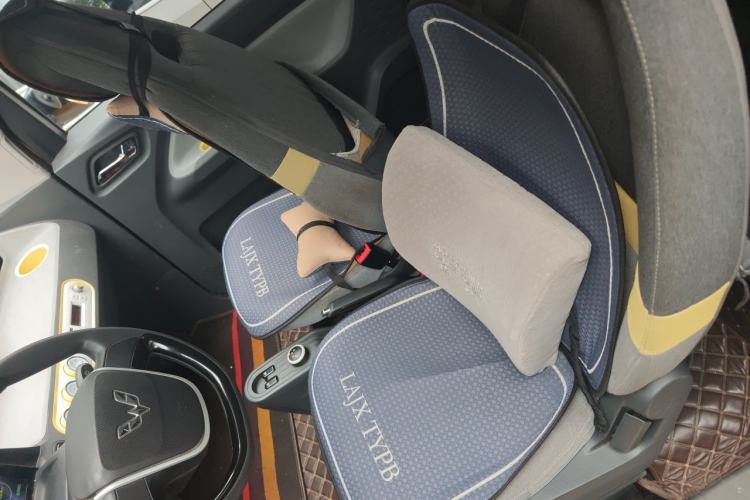 Used Wuling Hongguang MINIEV 2021 Macaron Premium Model – Lithium-NMC Left Front Seat