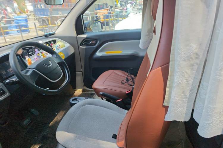 Used Wuling Hongguang MINIEV 2021 Macaron Premium Model – Lithium Iron Phosphate Left Front Seat