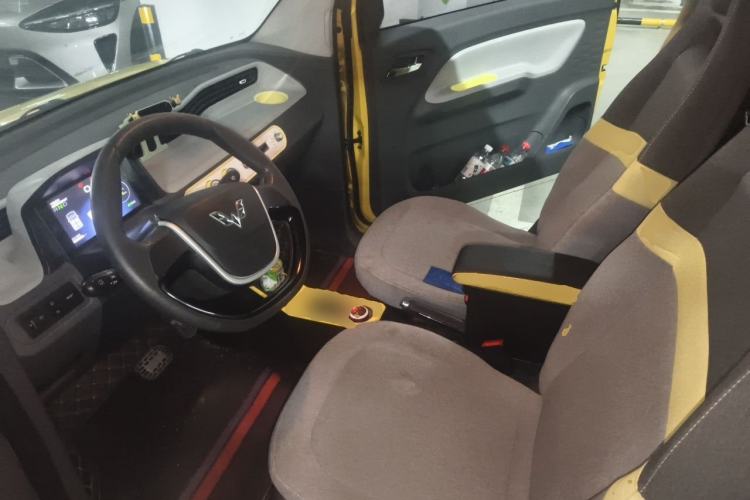 Used Wuling Hongguang MINIEV 2021 Macaron Premium Model – Lithium-NMC Left Front Seat