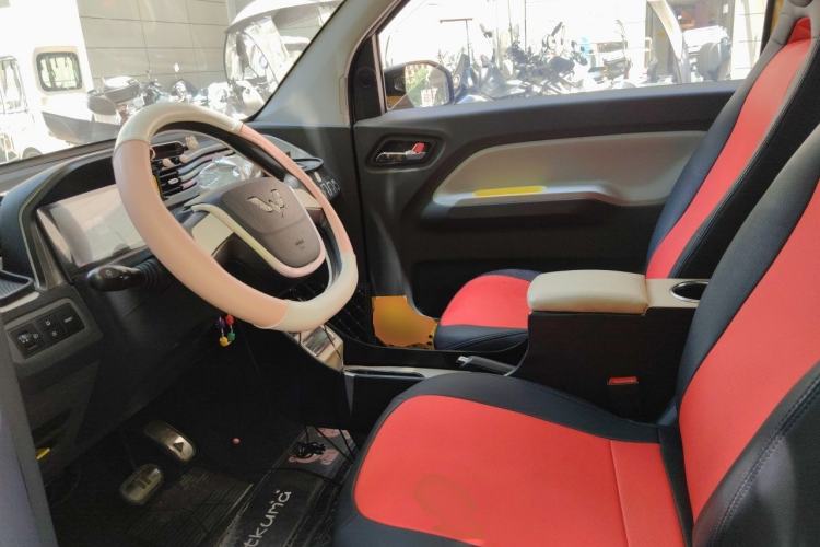 Used Wuling Hongguang MINIEV 2021 Macaron Fashion Model Lithium Iron Phosphate Left Front Seat