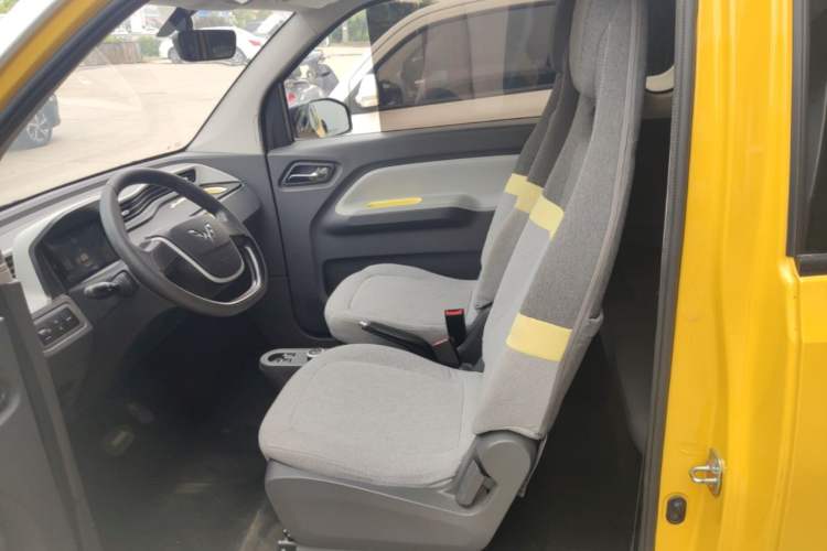Used Wuling Hongguang MINIEV 2021 Macaron Fashion Model Lithium Iron Phosphate Left Front Seat