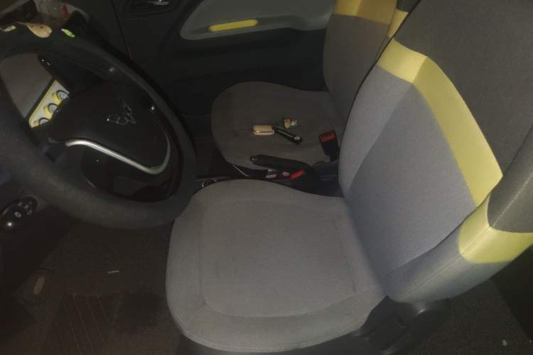 Used Wuling Hongguang MINIEV 2021 Macaron Fashion Edition Lithium-Ion Battery Left Front Seat