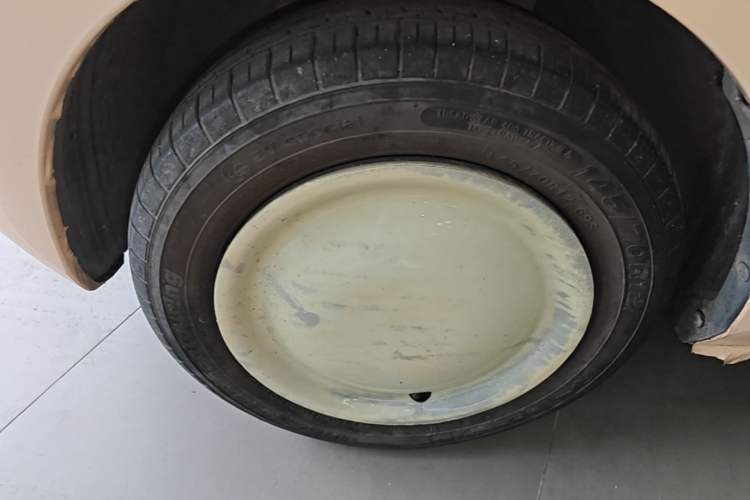 Used Wuling Hongguang MINIEV 2021 Macaron Premium Model – Lithium Iron Phosphate Left Front Wheel Hub