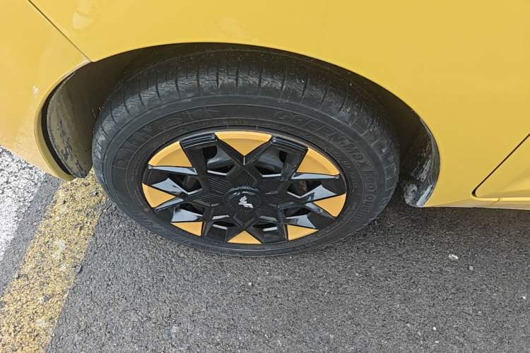 Used Wuling Hongguang MINIEV 2021 Macaron Premium Model – Lithium Iron Phosphate Left Front Wheel Hub