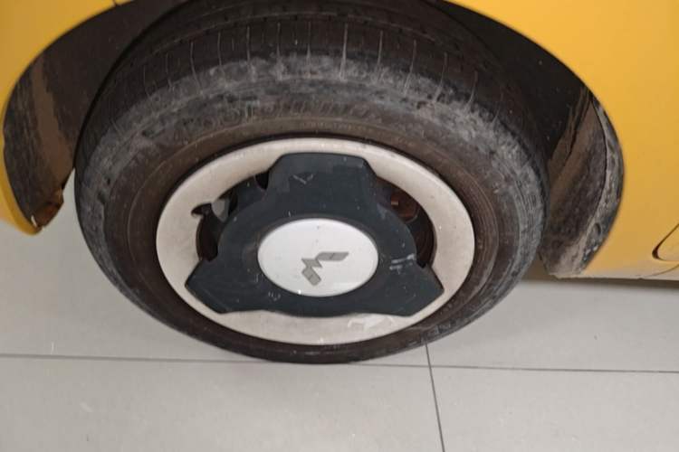 Used Wuling Hongguang MINIEV 2021 Macaron Premium Model – Lithium-NMC Left Front Wheel Hub