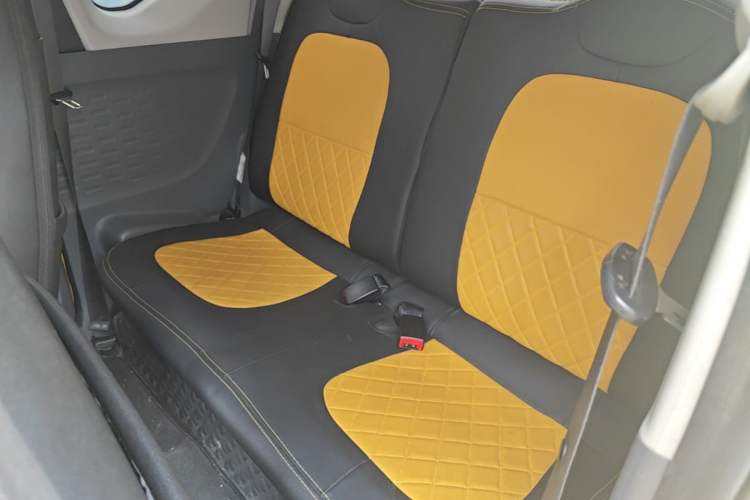 Used Wuling Hongguang MINIEV 2021 Macaron Fashion Edition Lithium-Ion Battery Left Rear Seat