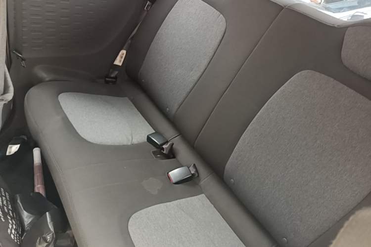 Used Wuling Hongguang MINIEV 2021 Macaron Fashion Model Lithium Iron Phosphate Left Rear Seat