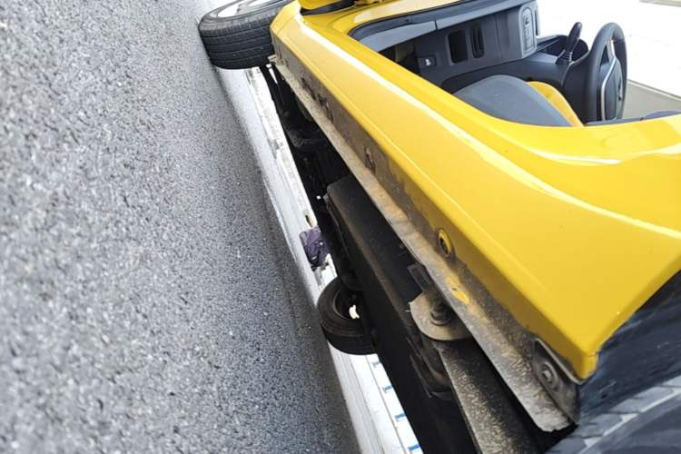 Used Wuling Hongguang MINIEV 2021 Macaron Sandwich Model 120 km Lithium Iron Phosphate Left Side Sill