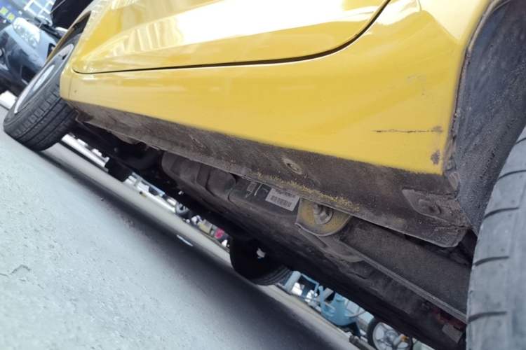 Used Wuling Hongguang MINIEV 2021 Macaron Sandwich Model 170 km Lithium Iron Phosphate Left Side Sill