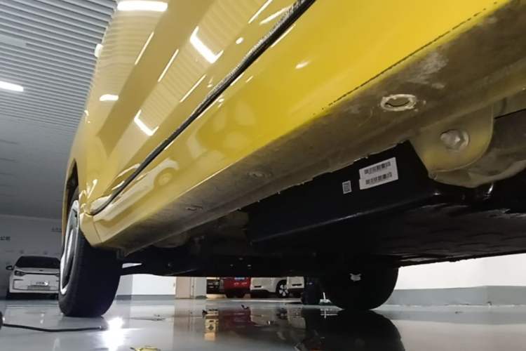 Used Wuling Hongguang MINIEV 2021 Macaron Fashion Edition Lithium-Ion Battery Left Side Sill