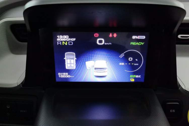 Used Wuling Hongguang MINIEV 2021 Macaron Fashion Model Lithium Iron Phosphate Odometer Close Up
