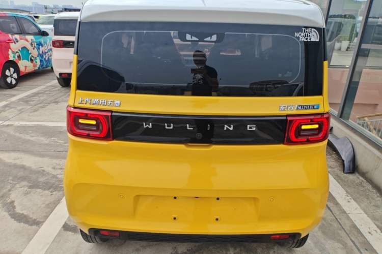Used Wuling Hongguang MINIEV 2021 Macaron Fashion Model Lithium Iron Phosphate Rear