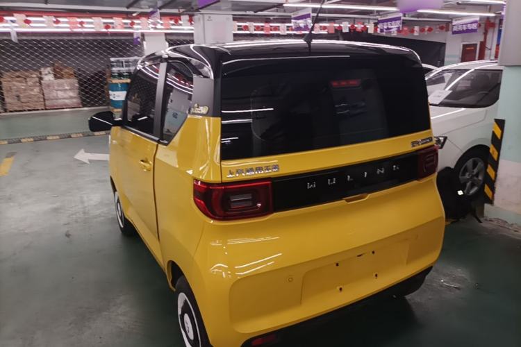 Used Wuling Hongguang MINIEV 2021 Macaron Fashion Model Lithium Iron Phosphate Rear Left 45 Deg