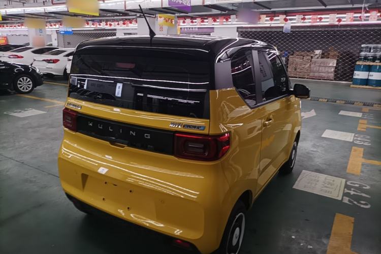 Used Wuling Hongguang MINIEV 2021 Macaron Fashion Model Lithium Iron Phosphate Rear Right 45 Deg