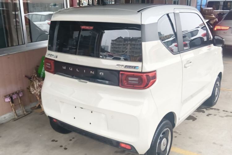 Used Wuling Hongguang MINIEV 2021 Macaron Sandwich Model 120 km Lithium NMC Rear Right 45 Deg