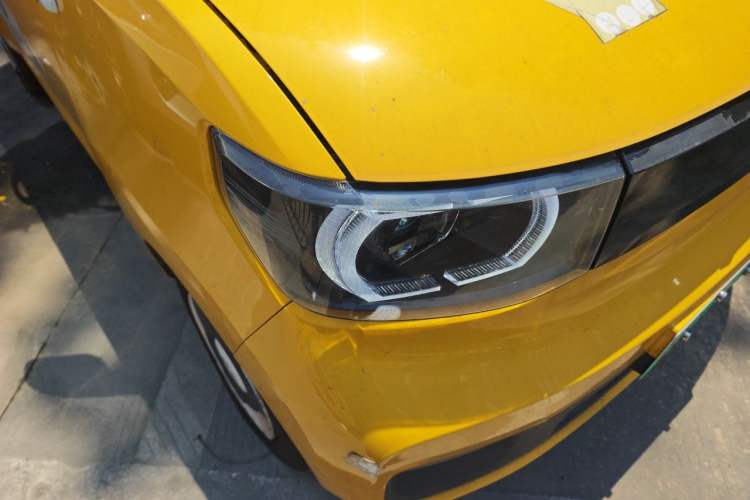 Used Wuling Hongguang MINIEV 2021 Macaron Premium Model – Lithium Iron Phosphate Right Front Headlight