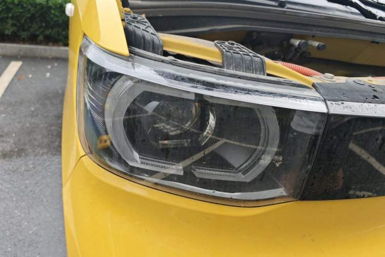 Used Wuling Hongguang MINIEV 2021 Macaron Premium Model – Lithium Iron Phosphate Right Front Headlight