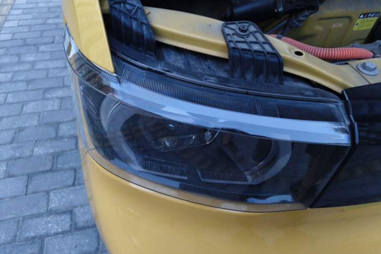 Used Wuling Hongguang MINIEV 2021 Macaron Premium Model – Lithium-NMC Right Front Headlight