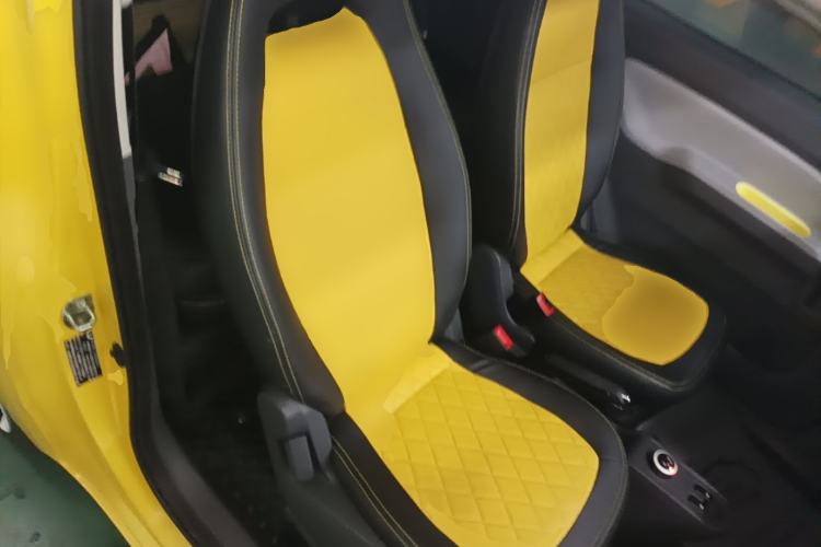 Used Wuling Hongguang MINIEV 2021 Macaron Fashion Model Lithium Iron Phosphate Right Front Seat