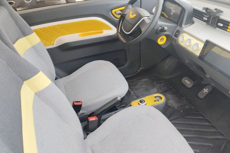 Used Wuling Hongguang MINIEV 2021 Macaron Premium Model – Lithium Iron Phosphate Right Front Seat