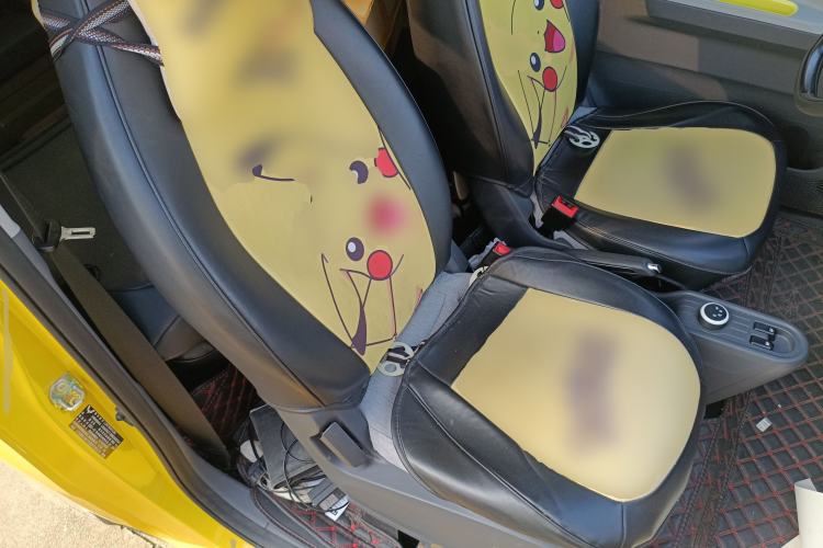 Used Wuling Hongguang MINIEV 2021 Macaron Fashion Edition Lithium-Ion Battery Right Front Seat