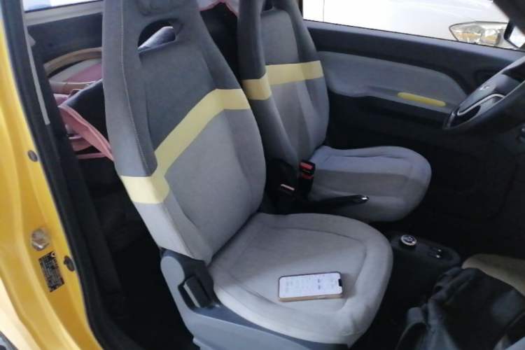 Used Wuling Hongguang MINIEV 2021 Macaron Fashion Edition Lithium-Ion Battery Right Front Seat