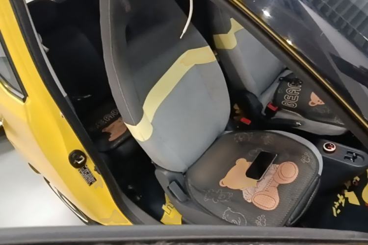 Used Wuling Hongguang MINIEV 2021 Macaron Fashion Edition Lithium-Ion Battery Right Front Seat