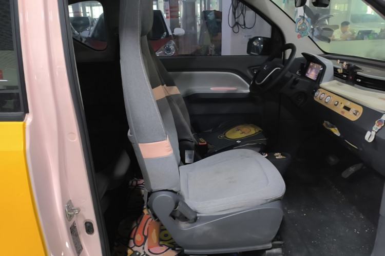 Used Wuling Hongguang MINIEV 2021 Macaron Fashion Model Lithium Iron Phosphate Right Front Seat
