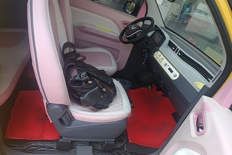 Used Wuling Hongguang MINIEV 2021 Macaron Fashion Edition Lithium-Ion Battery Right Front Seat