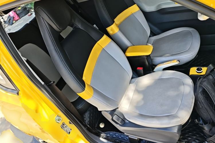 Used Wuling Hongguang MINIEV 2021 Macaron Premium Model – Lithium-NMC Right Front Seat