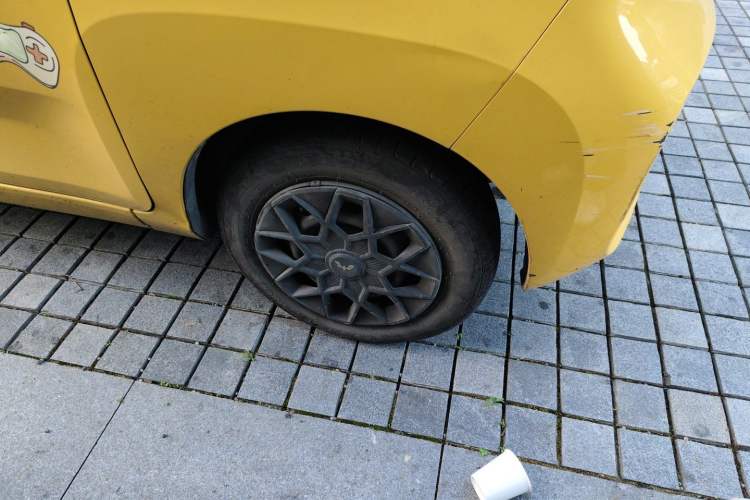 Used Wuling Hongguang MINIEV 2021 Macaron Premium Model – Lithium-NMC Right Front Wheel Hub