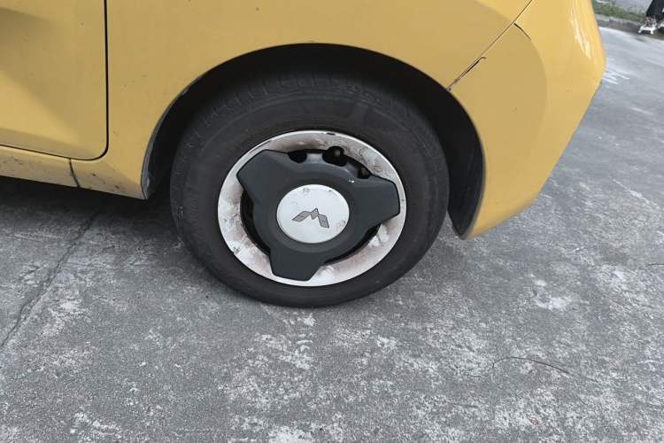 Used Wuling Hongguang MINIEV 2021 Macaron Premium Model – Lithium Iron Phosphate Right Front Wheel Hub