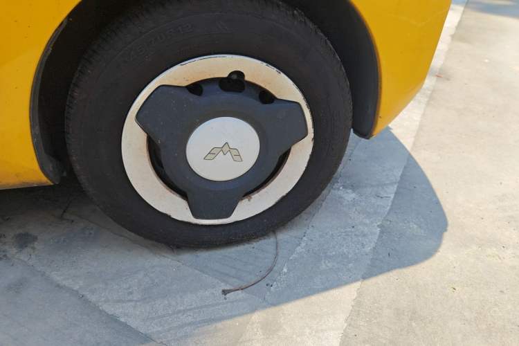 Used Wuling Hongguang MINIEV 2021 Macaron Premium Model – Lithium Iron Phosphate Right Front Wheel Hub