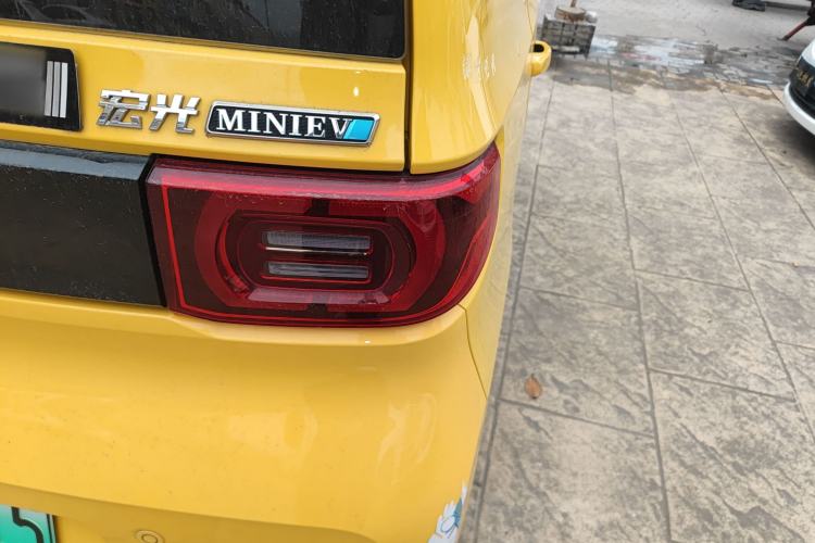 Used Wuling Hongguang MINIEV 2021 Macaron Premium Model – Lithium-NMC Right Rear Taillight