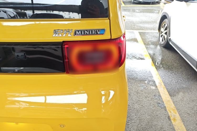 Used Wuling Hongguang MINIEV 2021 Macaron Premium Model – Lithium Iron Phosphate Right Rear Taillight